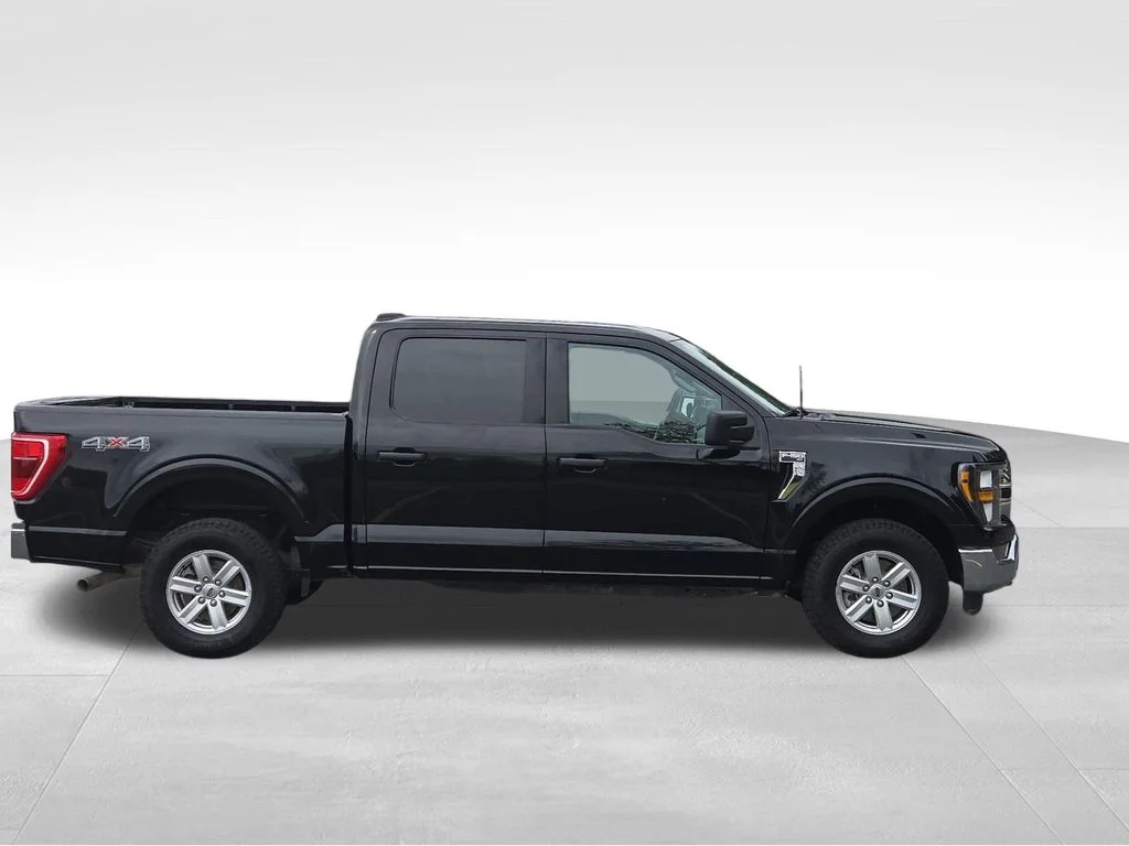 Used 2023 Black Ford XLT image 10