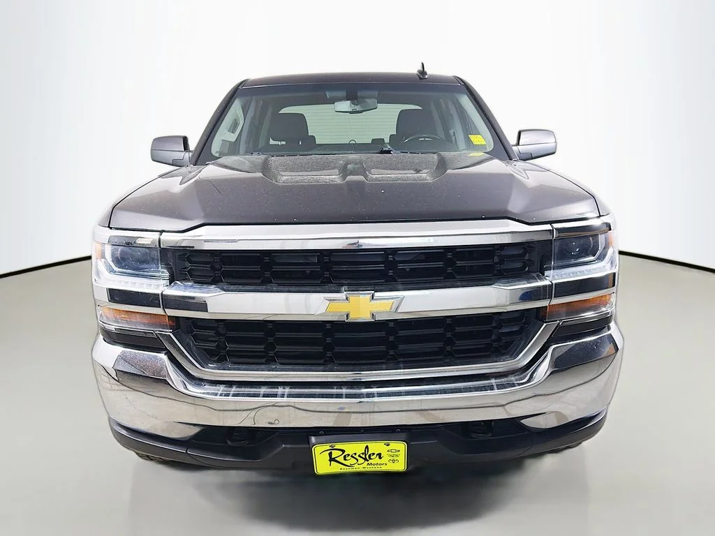 Used 2016 Gray Chevrolet LT image 2