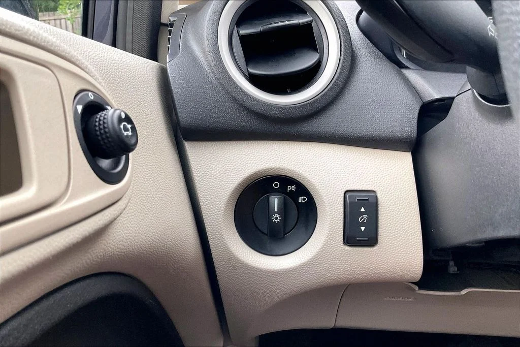 Used 2013 Purple Ford S image 28