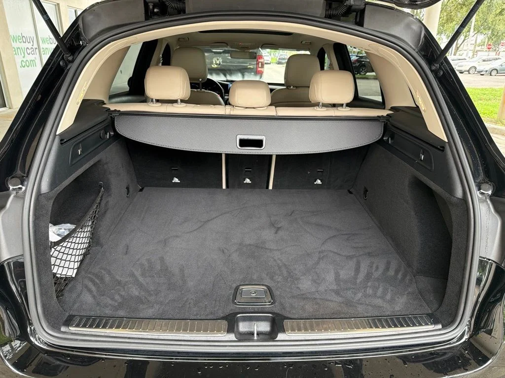 Used 2020 Black Mercedes-Benz GLC 300 image 41