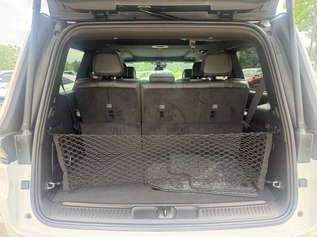 New 2026 Bright White Clear-Coat Exterior Paint Jeep  image 29