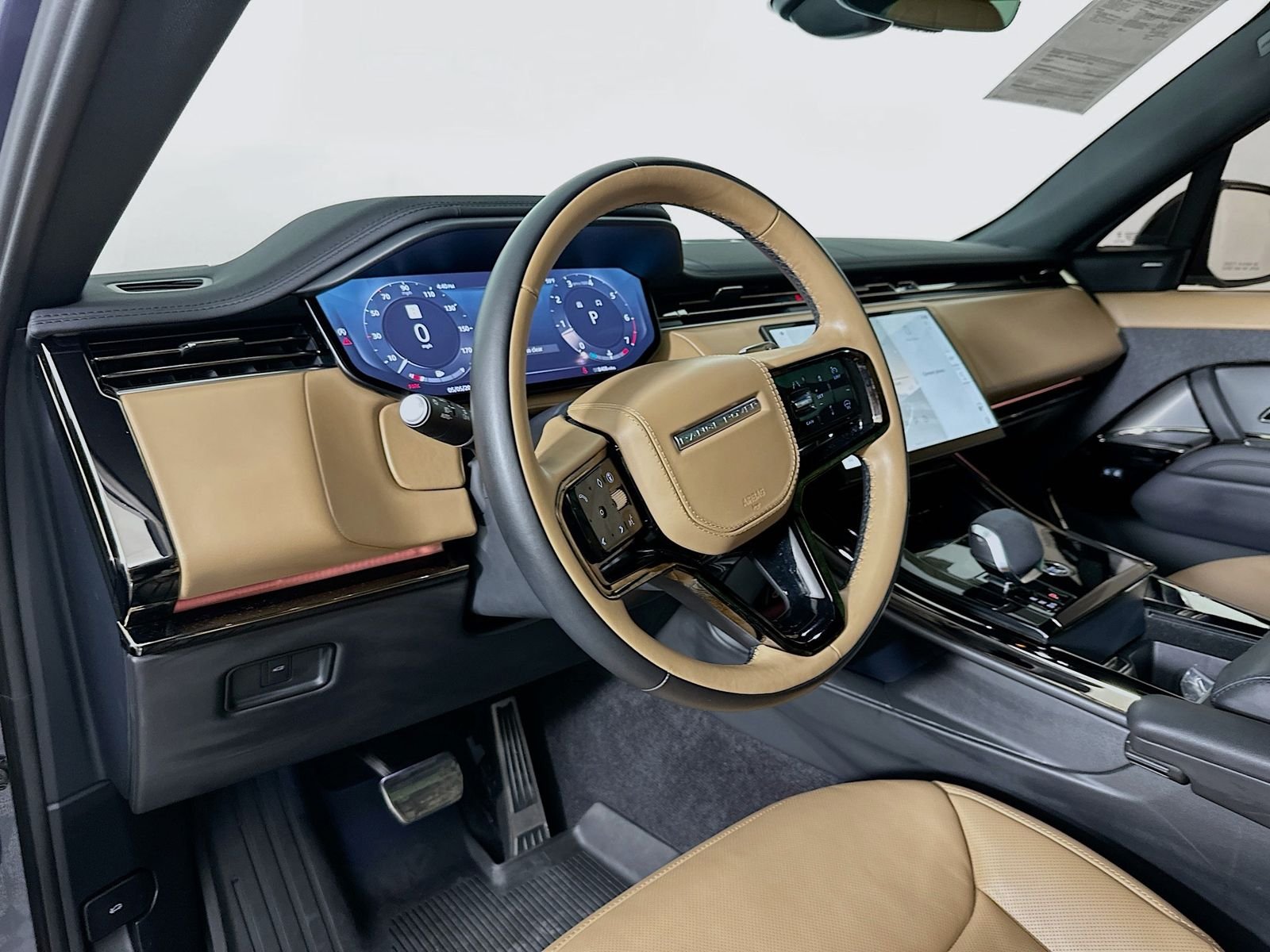 Used 2024 Varesine Blue Metallic Land Rover Dynamic SE image 9