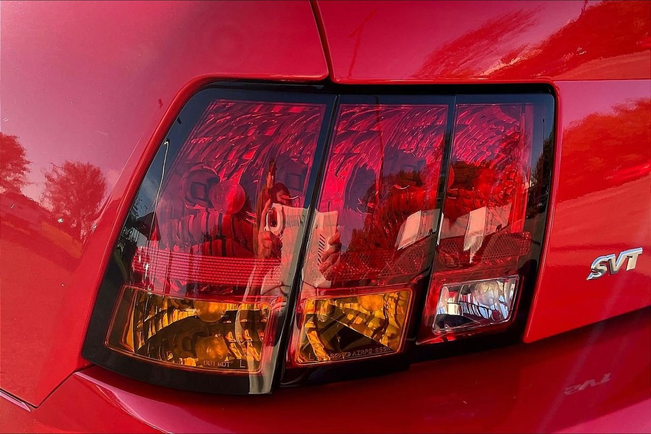 2000 Ford Mustang - Photo 11