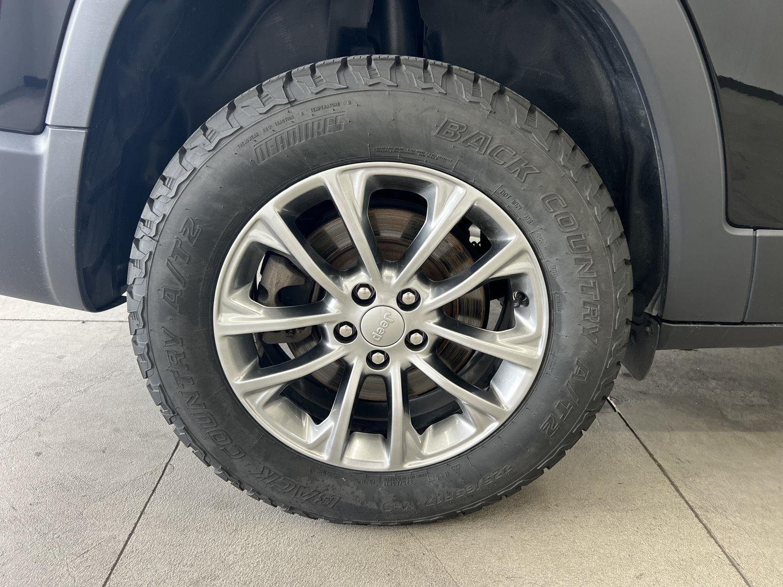 2021 Jeep Cherokee Latitude Lux - Photo 9