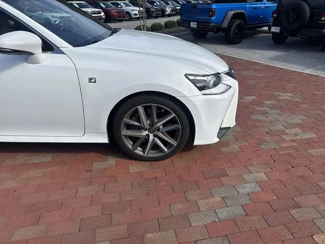 Used 2018 White Lexus 350 F Sport image 17