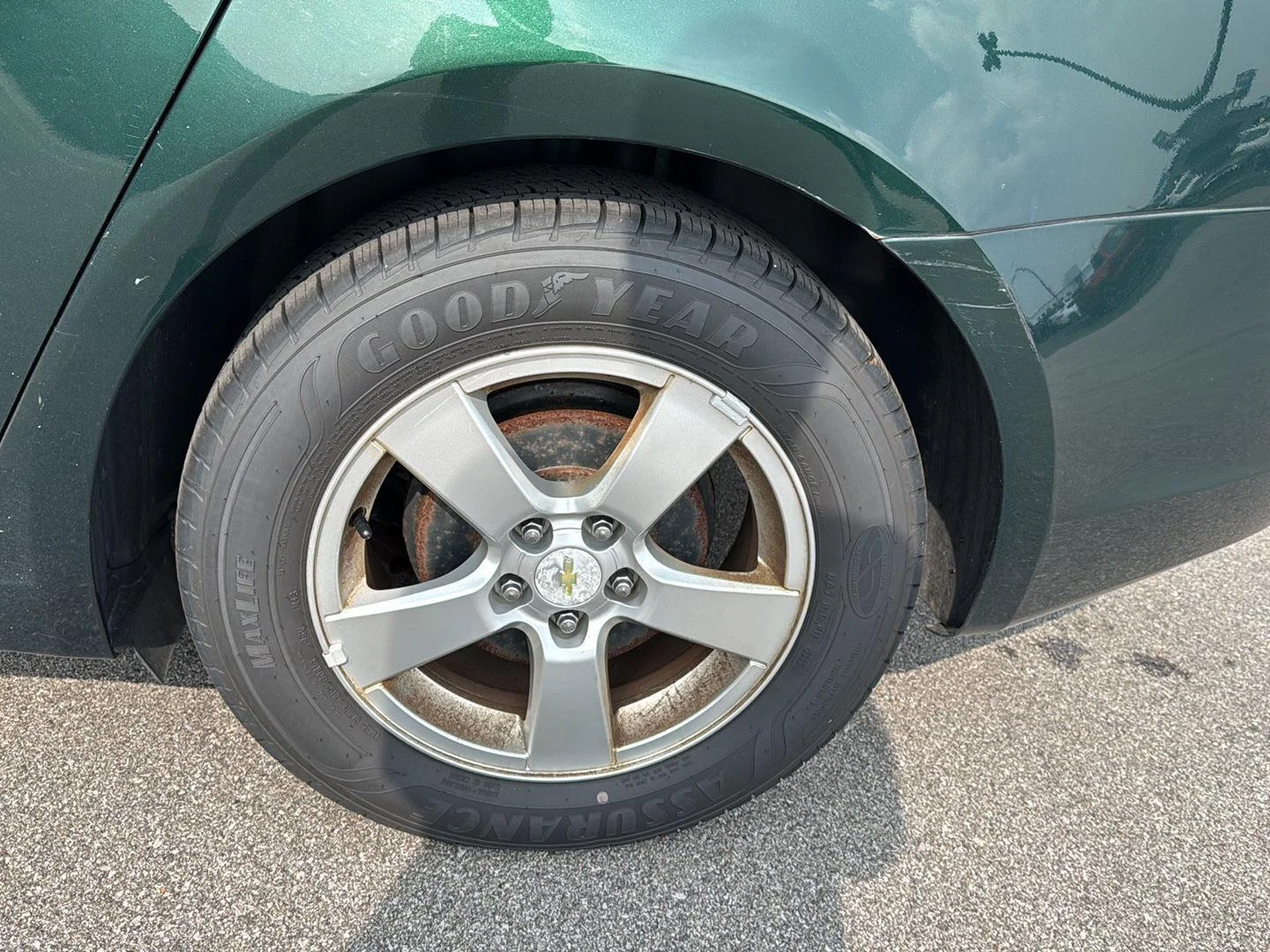 Used 2015 RAINFOREST GREEN METALLIC Chevrolet LT image 16