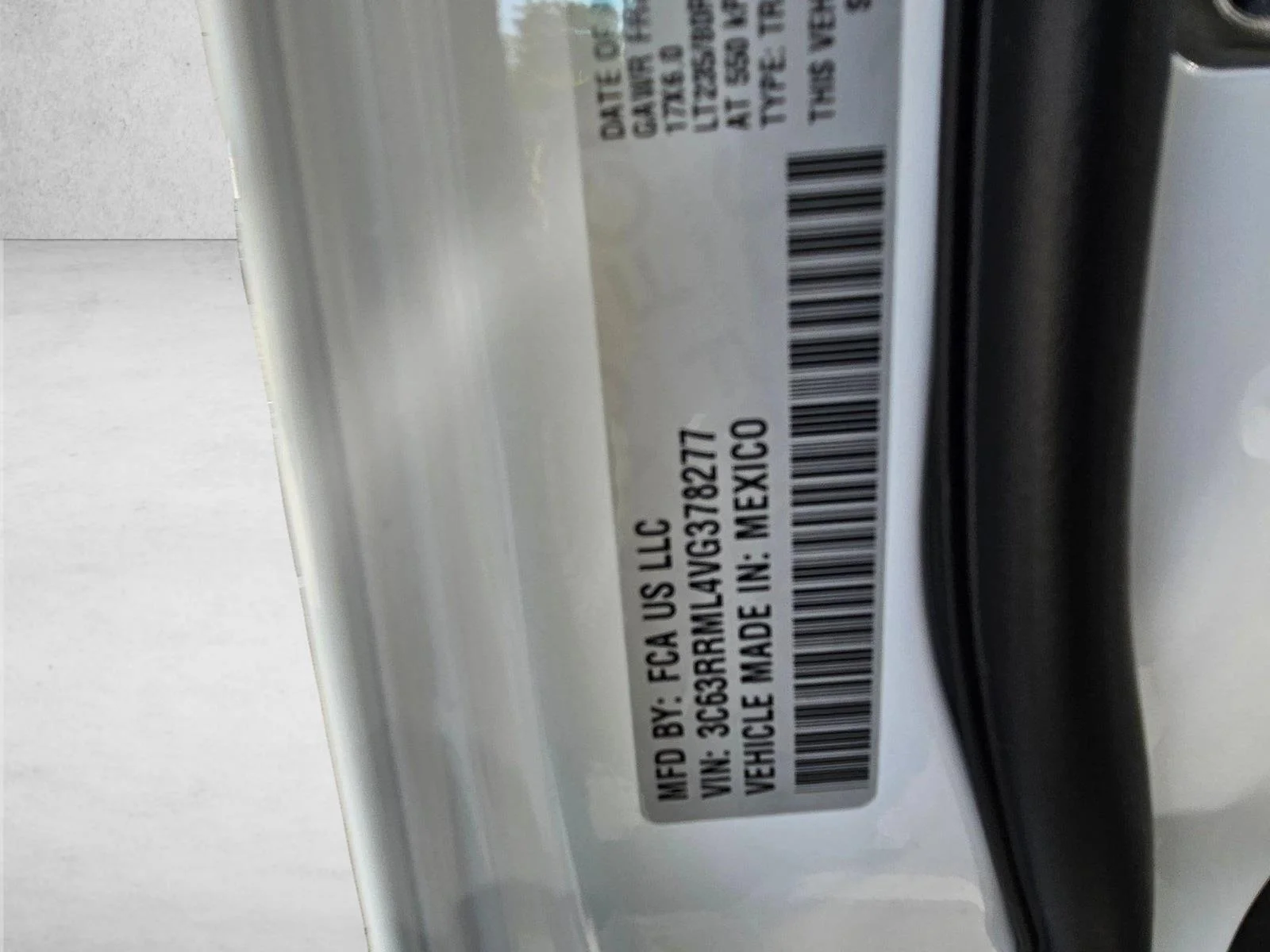 New 2027 Bright White Clear-Coat Exterior Paint RAM Laramie image 18