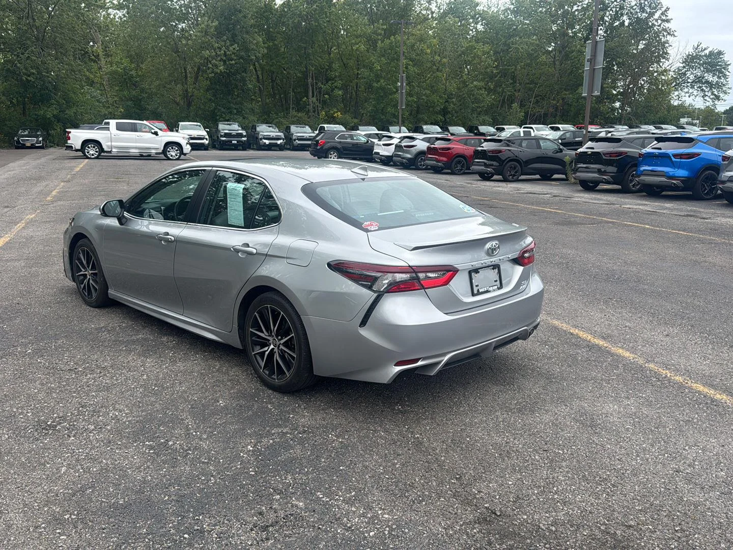 Used 2022 Celestial Silver Metallic Toyota SE image 9