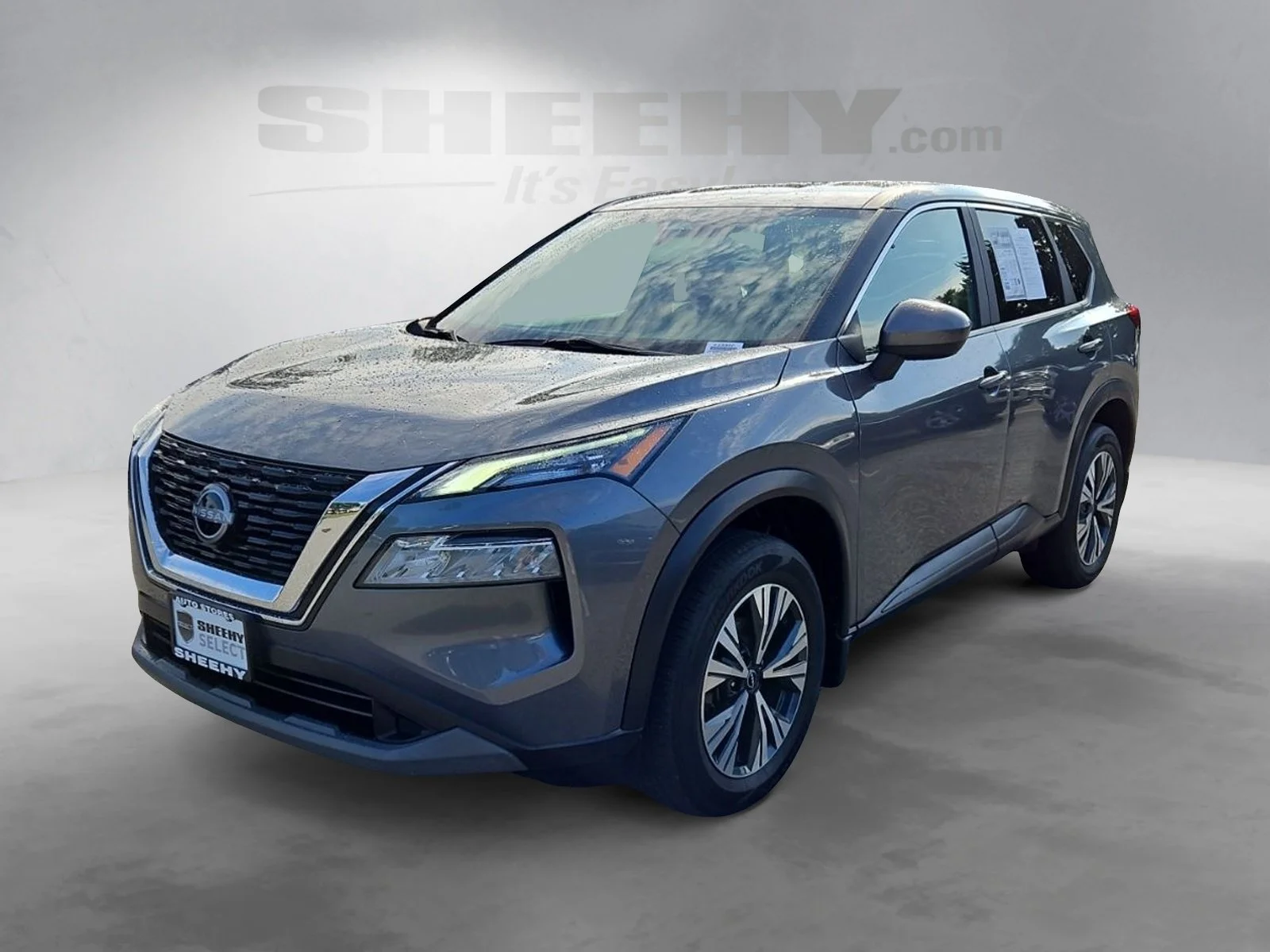 Used 2023 Gray Nissan SV image 17