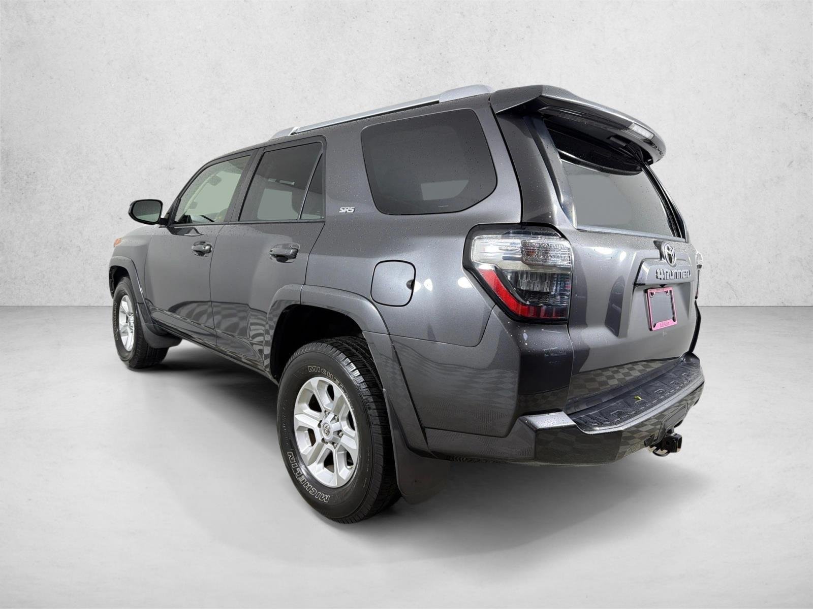 Used 2016 Magnetic Gray Metallic Toyota SR5 image 6