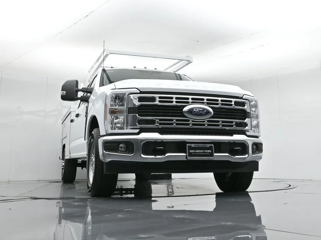 New 2026 Oxford White Ford XL image 50