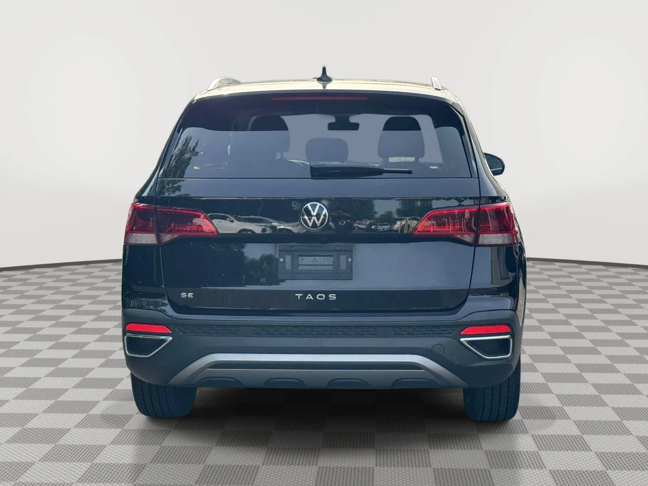 Used 2024 Deep Black Pearl Volkswagen 1.5T SE image 5