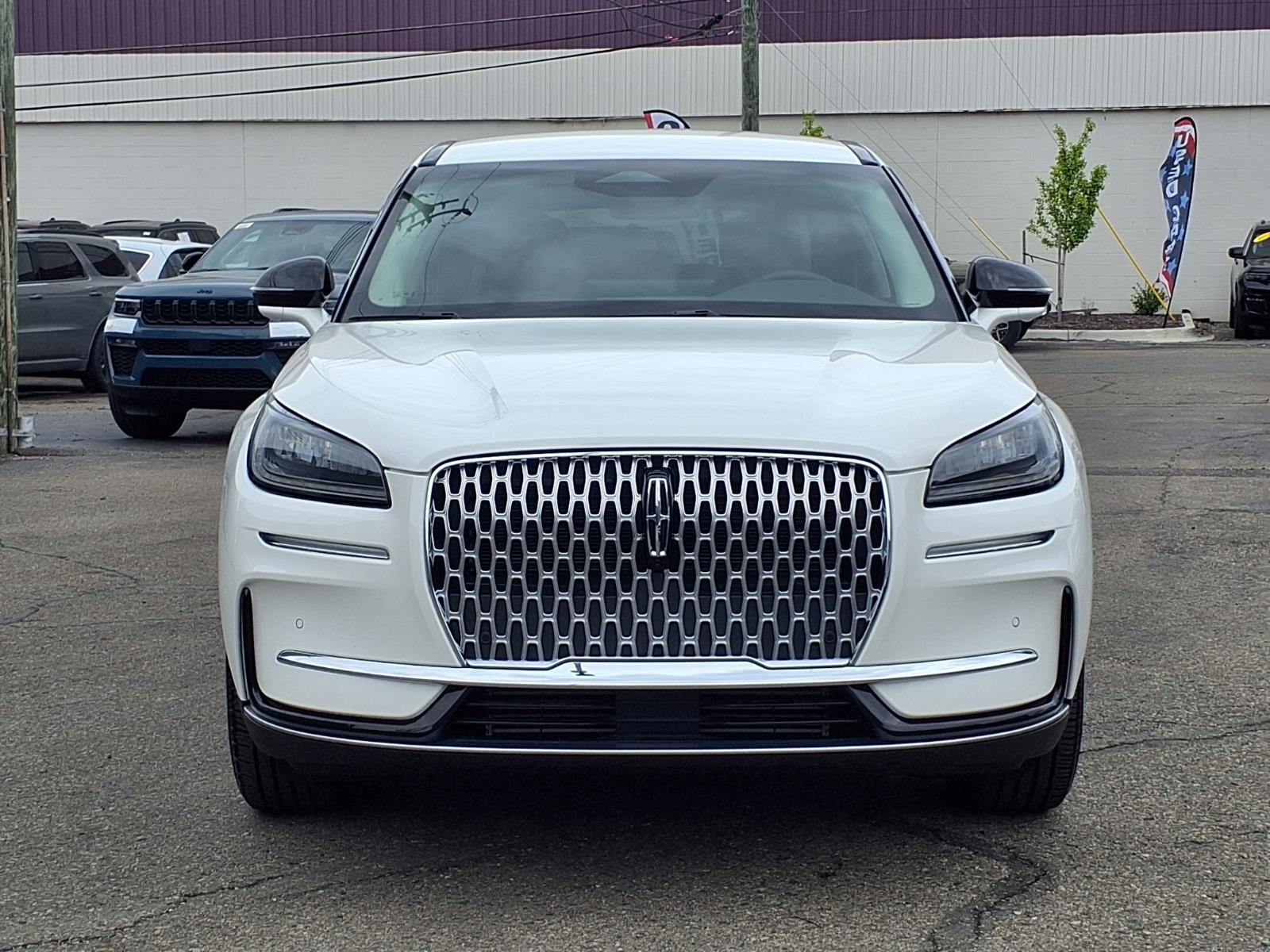 Certified Used 2023 Pristine White Lincoln Standard image 24