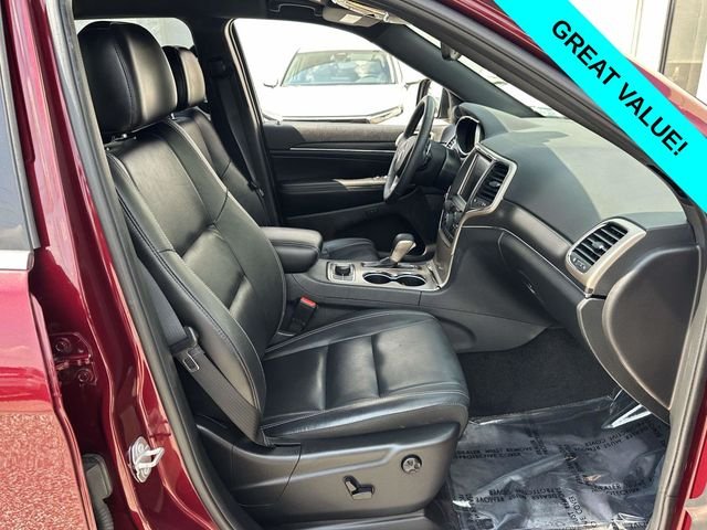 Used 2017 Red Jeep Limited image 13