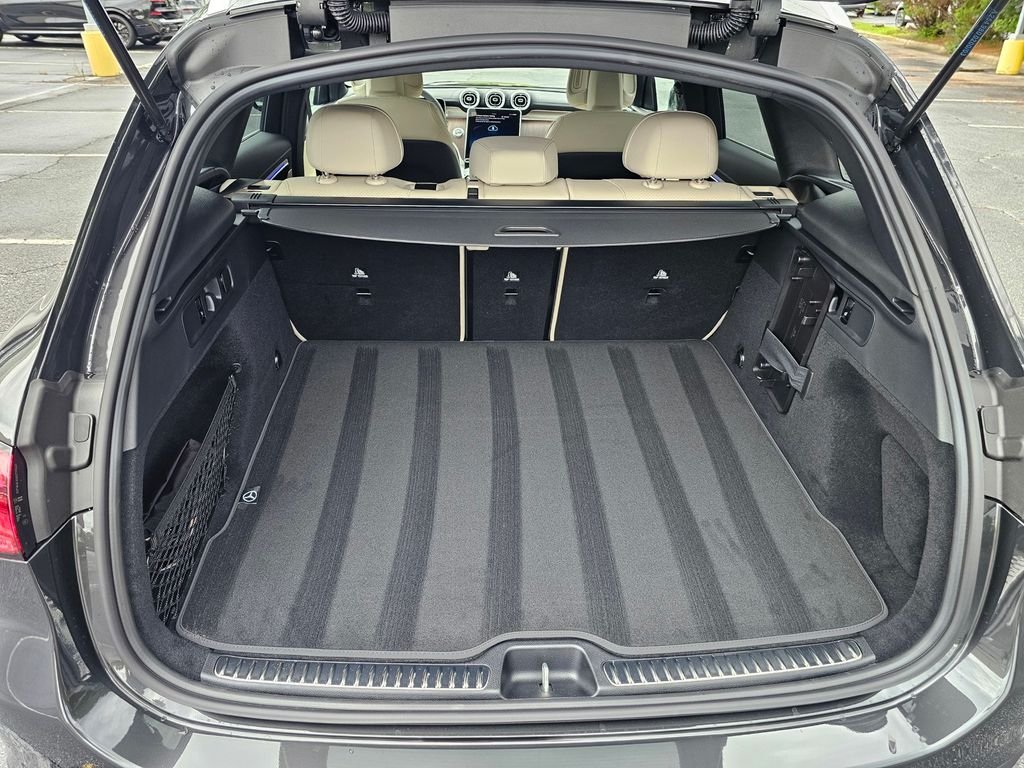 New 2026 Graphite Grey Metallic Mercedes-Benz GLC 300 image 25