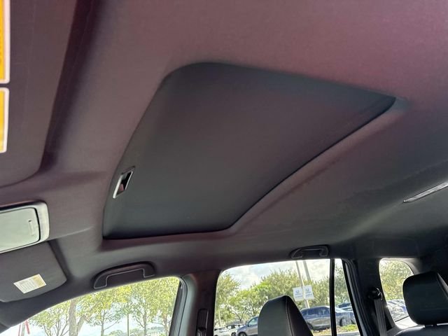 Used 2023 Gray Honda EX-L image 22