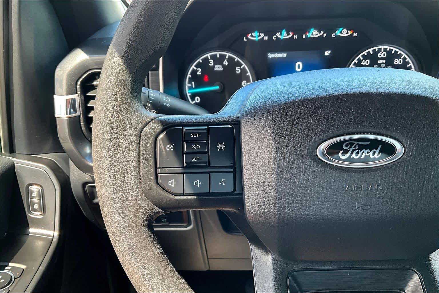 Used 2022 Atlas Blue Ford XL image 23