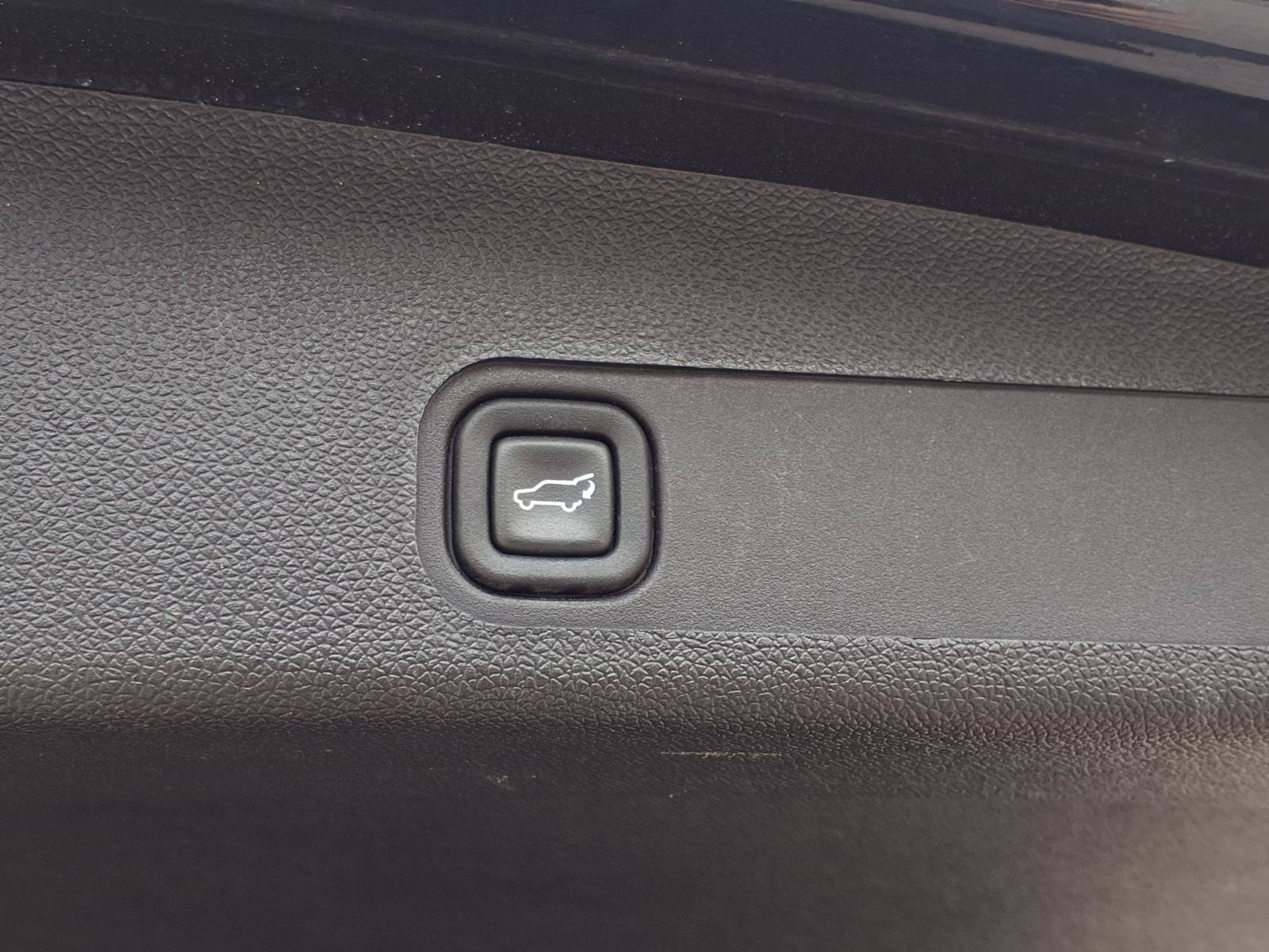 Used 2014 Black Chevrolet LTZ image 26