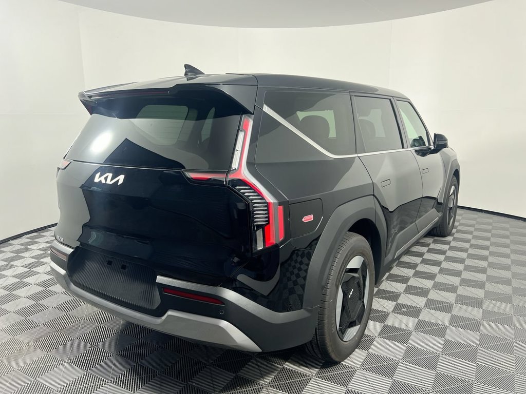 New 2026 Ebony Black Kia Light RWD image 3
