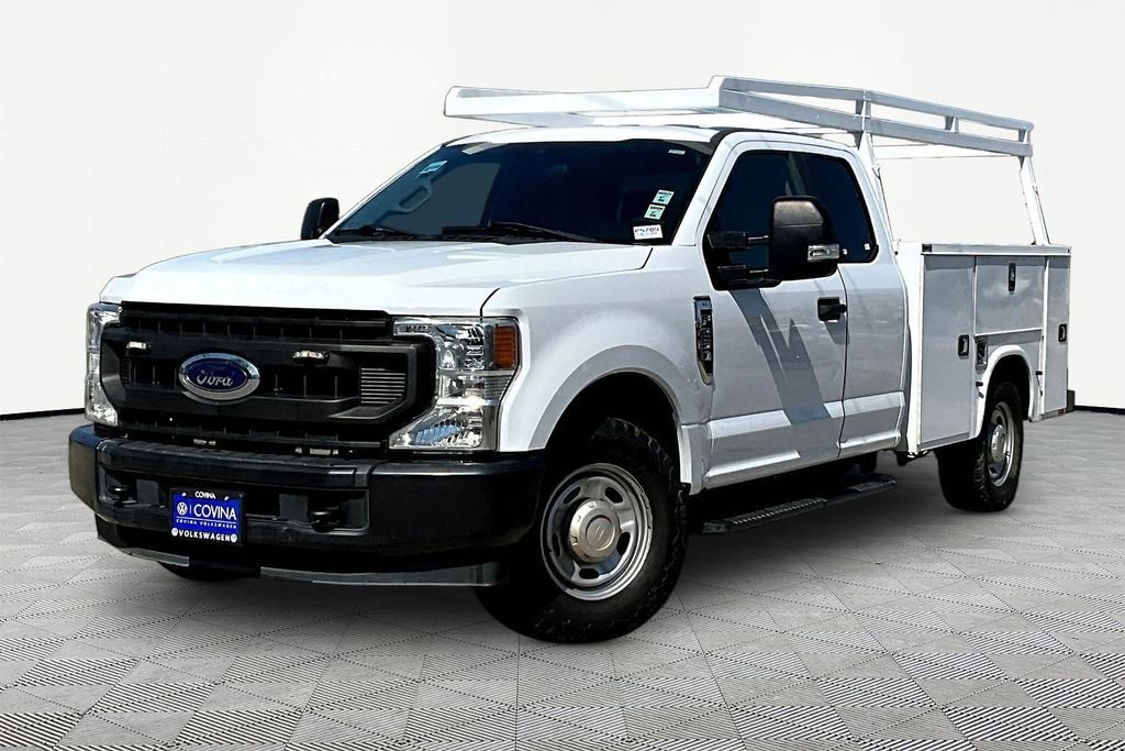 Used 2020 White Ford XL image 3