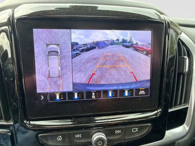 Used 2020 Gray Chevrolet 3LT image 23