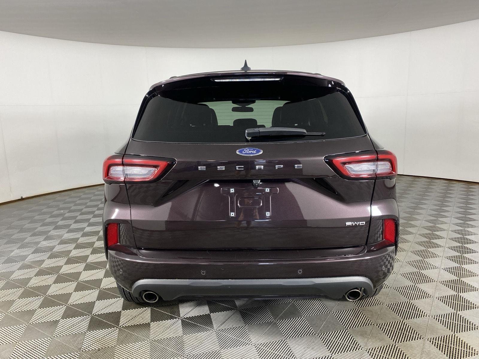 Used 2023 Cinnabar Red Ford ST-Line Select image 9