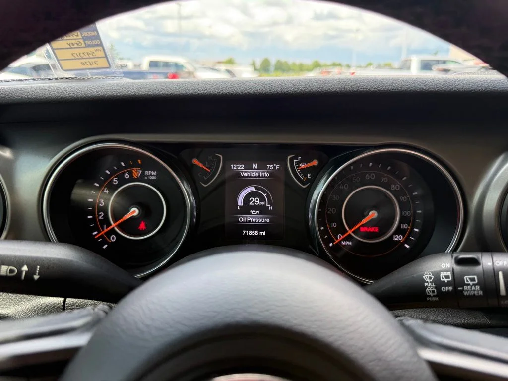 Used 2019 Gray Jeep Unlimited Sport S image 23