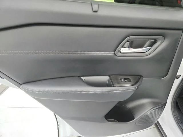 Used 2024 White Nissan SV image 40