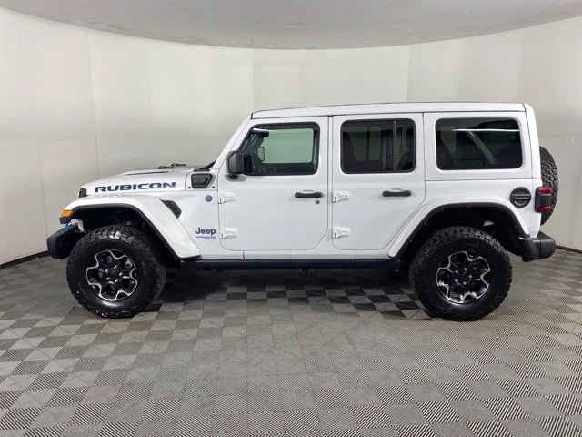 Used 2022 White Jeep Unlimited Rubicon 4xe image 12