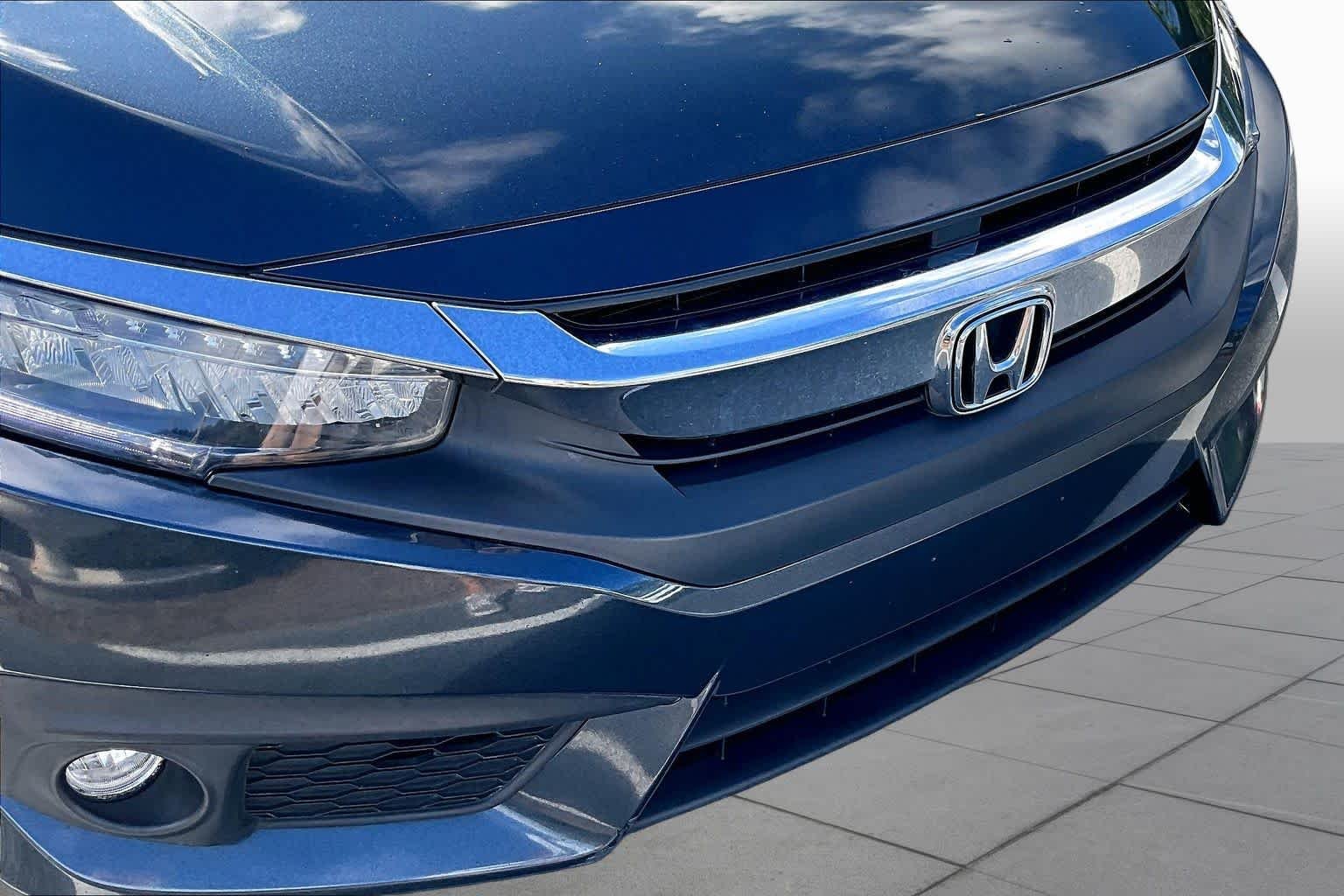 Certified Used 2017 Cosmic Blue Metallic Honda Touring image 30