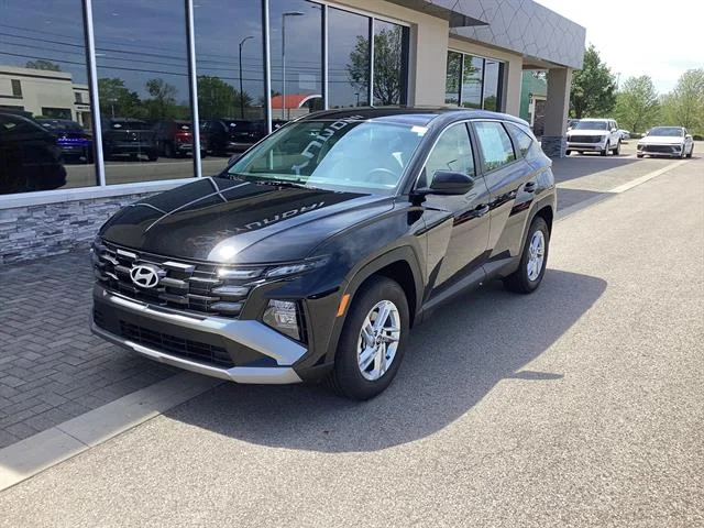 Certified Used 2026 Phantom Black Pearl Hyundai SE image 8