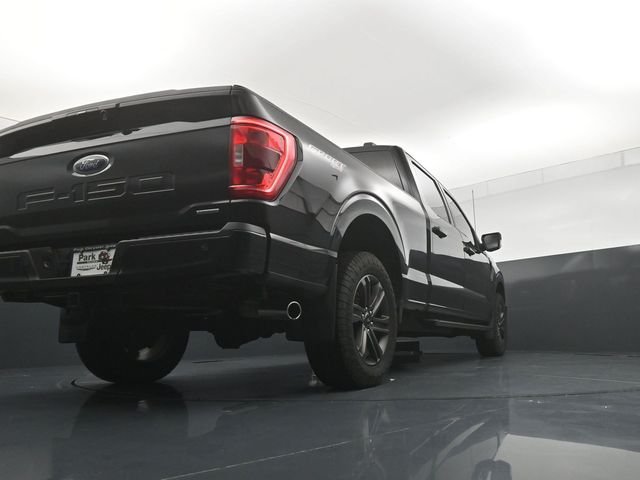 Used 2022 Black Ford XLT image 19