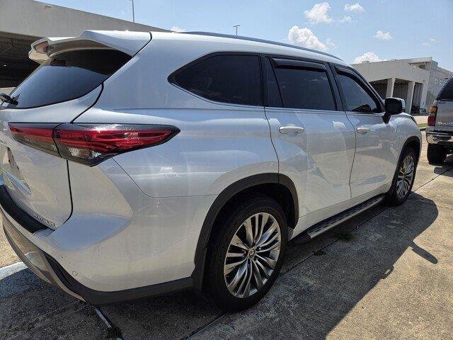 Used 2022 Wind Chill Pearl TOYOTA PLAT image 4