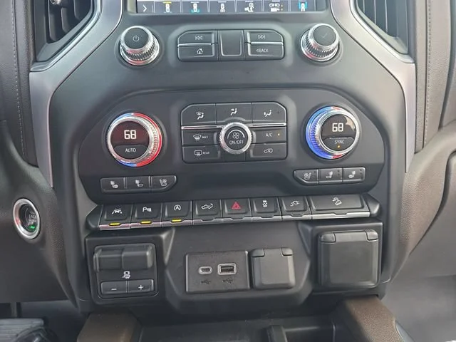 Used 2019 WHITE FROST TRICOAT GMC SLT image 25