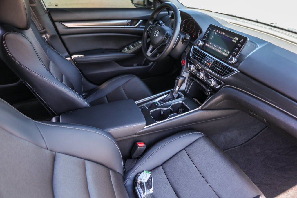 Used 2019 White Honda Sport image 30