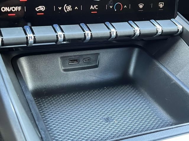 Used 2026 Ebony Twilight Metallic GMC Elevation image 22