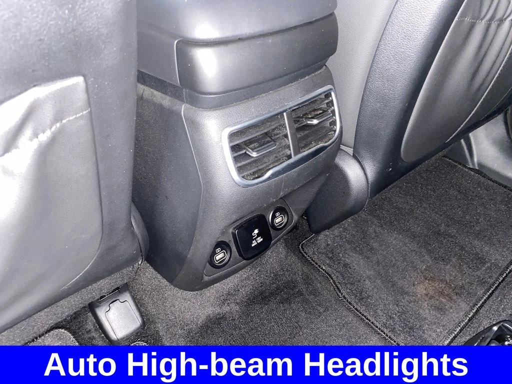 Used 2021 Silver Hyundai Limited image 15