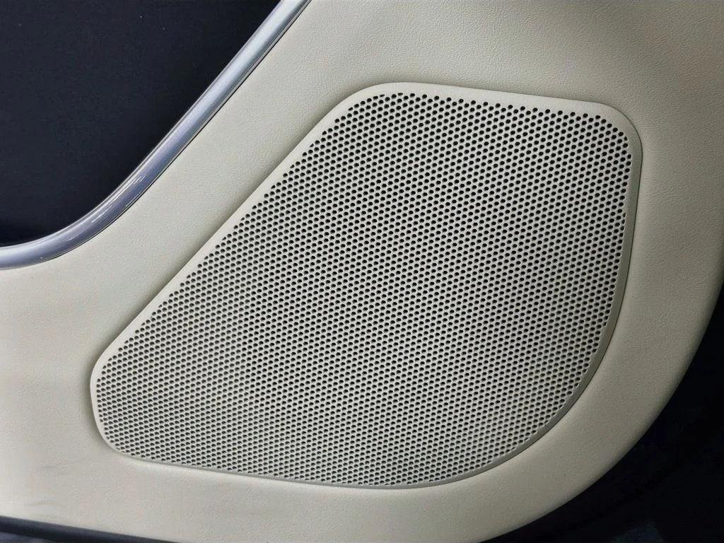New 2026 Varesine Blue Land Rover SE 7 Seats image 19