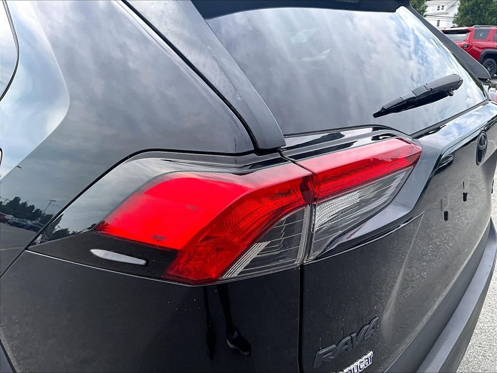 Used 2019 Black Toyota XLE image 32
