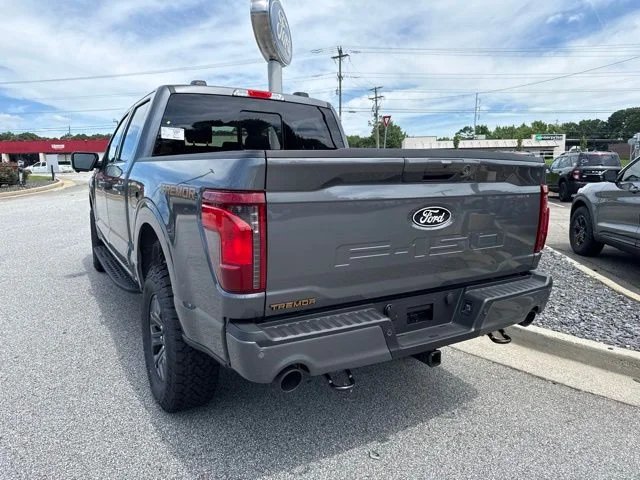 New 2026 Carbonized Gray Metallic Ford Tremor image 8