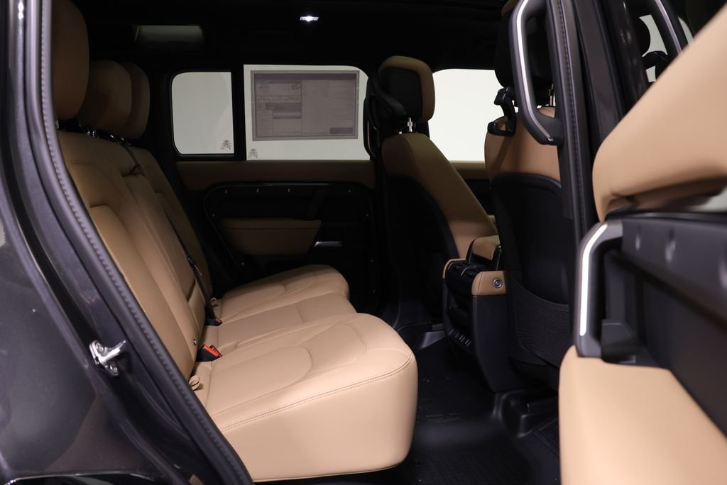 2026 Land Rover Defender X-Dynamic SE - Photo 45