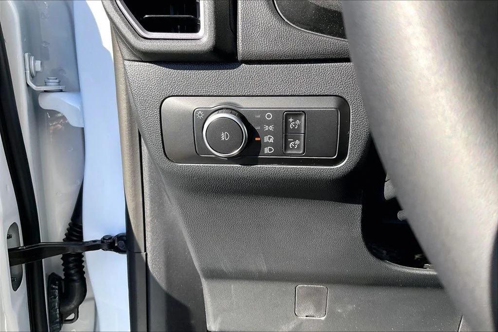 New 2026 Oxford White Ford Outer Banks® image 36