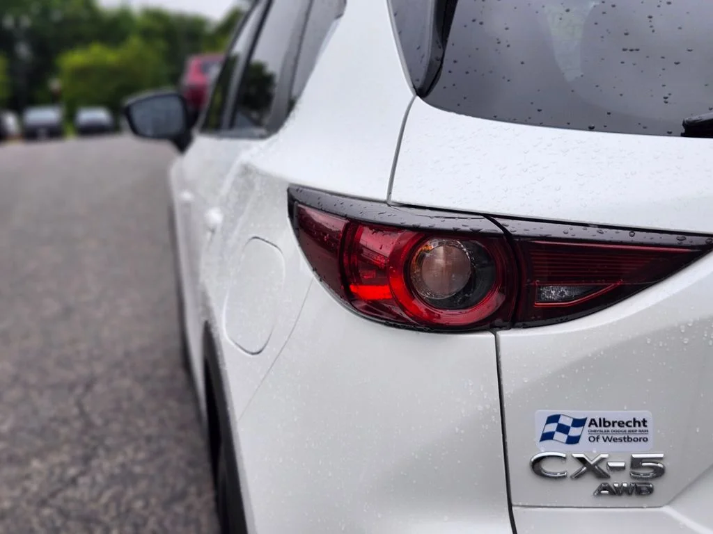 Used 2020 White Mazda Touring image 9