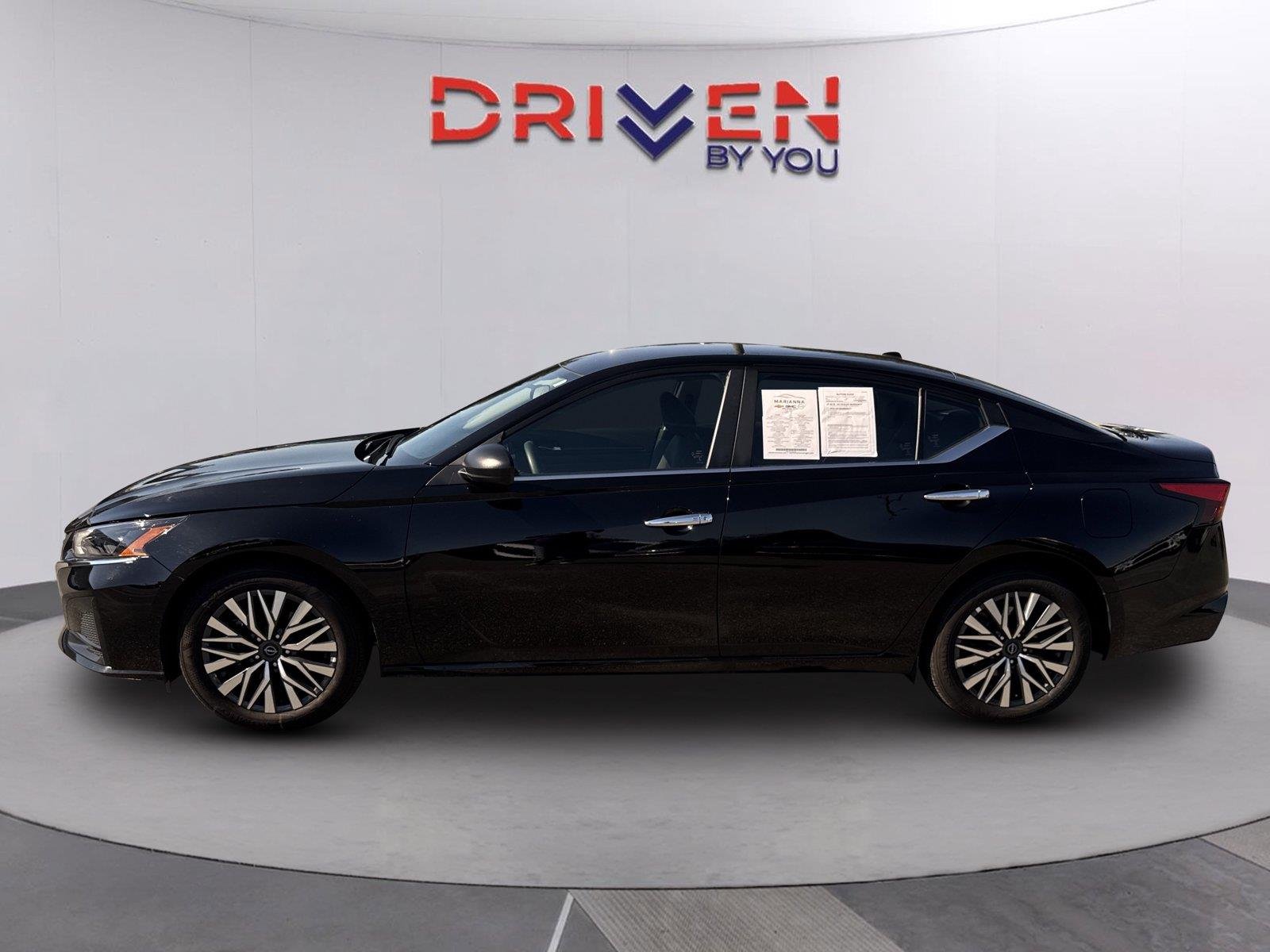 Used 2025 Super Black Nissan SV image 7