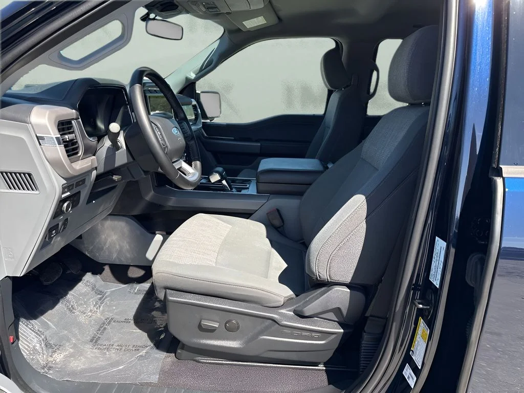 Used 2023 Blue Ford XLT image 9
