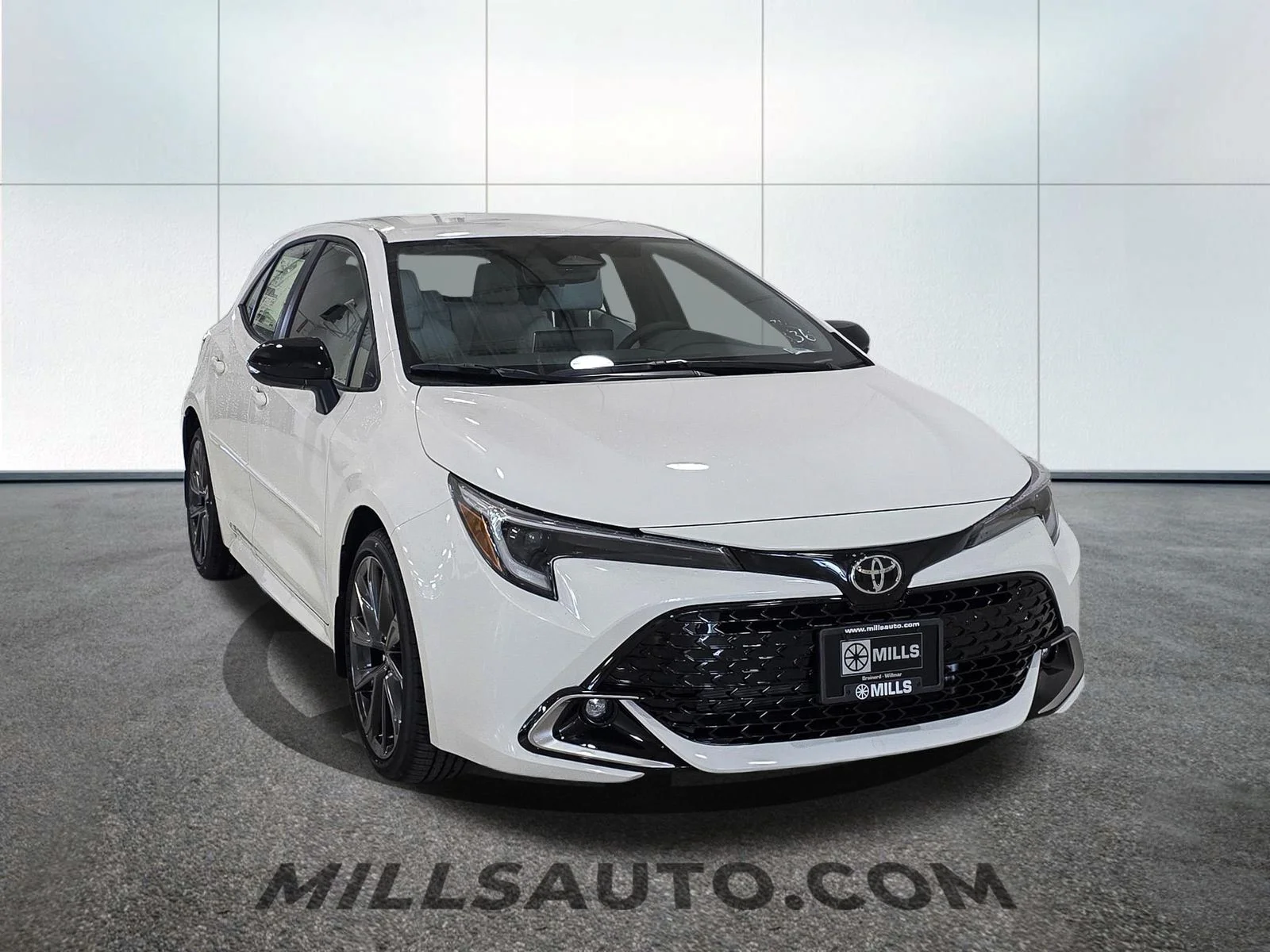 2026 Toyota Corolla Hatchback XSE - Photo 10