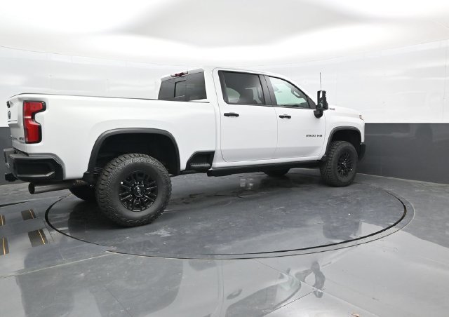 2026 Chevrolet Silverado 2500 HD ZR2 - Photo 7