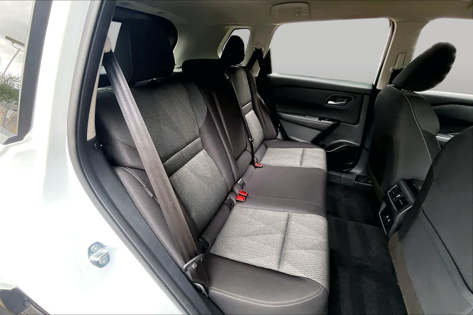 Used 2026 Everest White Pearl Tricoat Nissan SV image 21