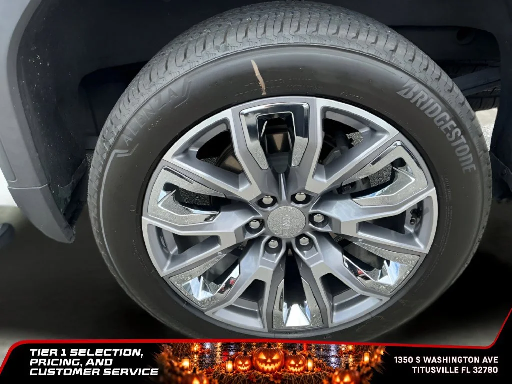 Certified Used 2023 WHITE FROST TRICOAT GMC SLT image 23