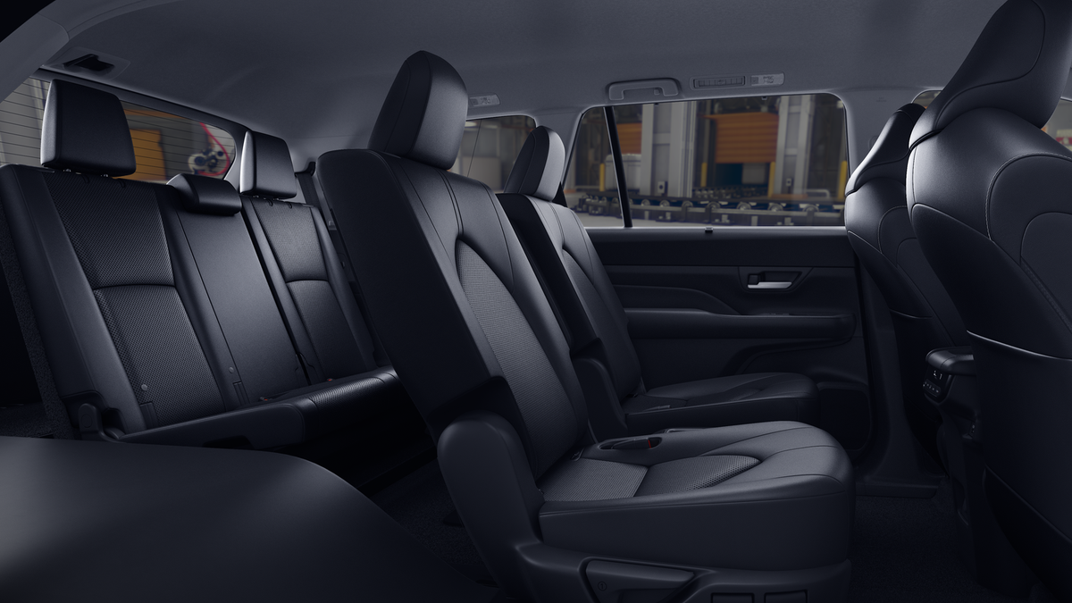 New 2026 Wind Chill Pearl Toyota XLE image 21